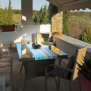 https://lovely-apartmnear-airport.hotels-of-thessaloniki.com