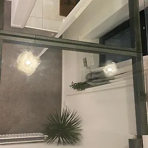 https://dealhouse-f7-apartments.yorkshirehotels.net