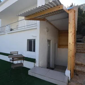 https://hotel-haifa-10.gethaifahotels.com